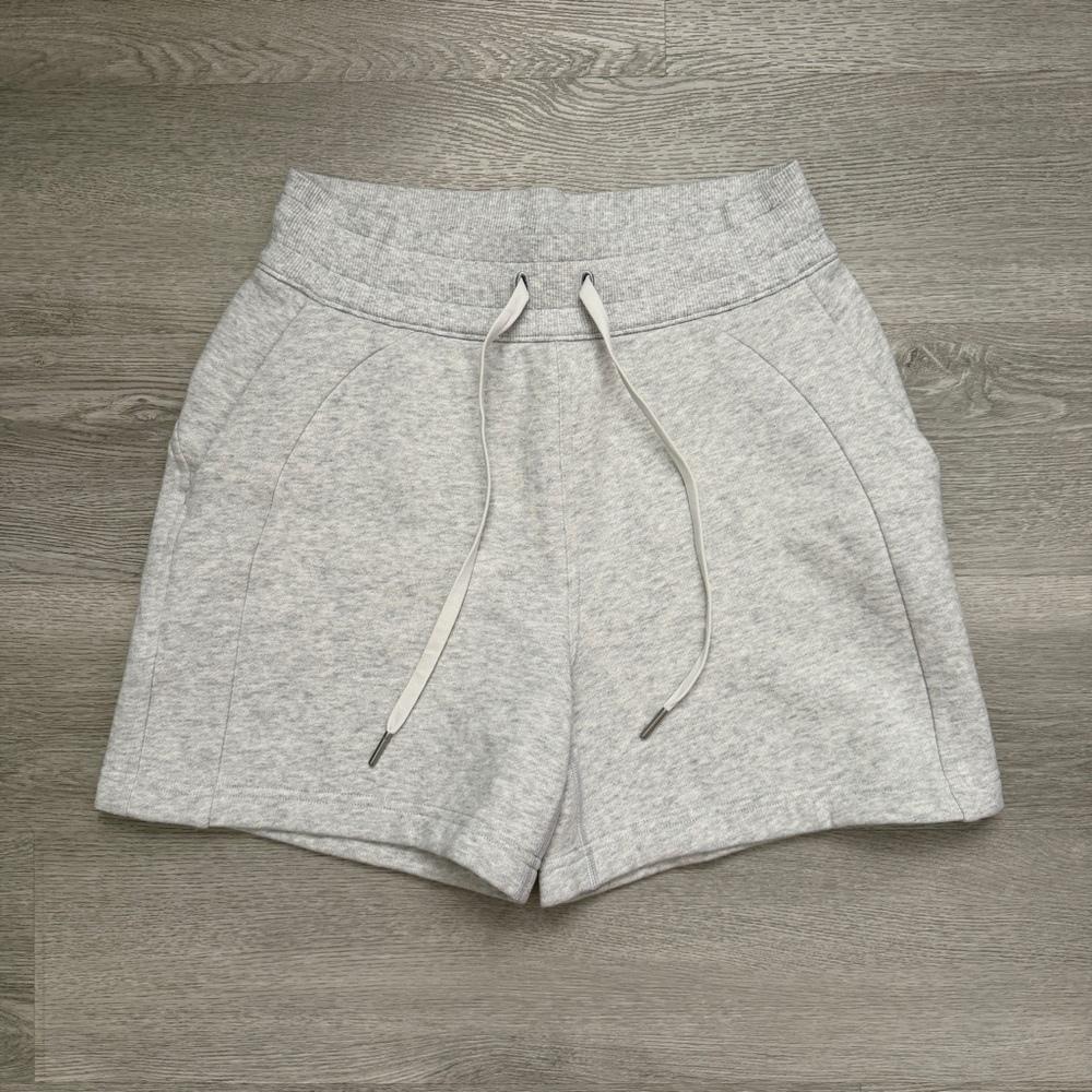 LULULEMON SCUBA HIGH-RISE SHORT 5"
